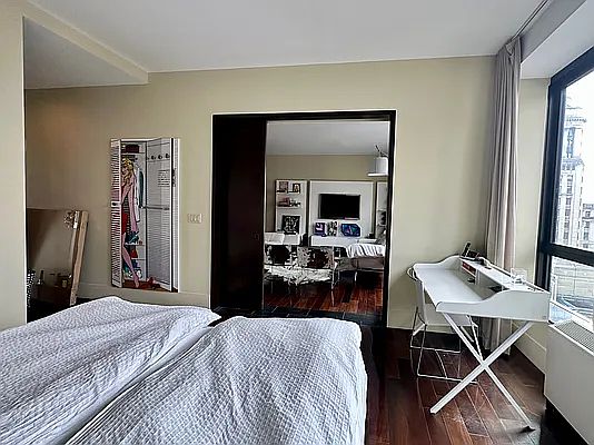 4th image of 40 Broad St Penthouse 2B