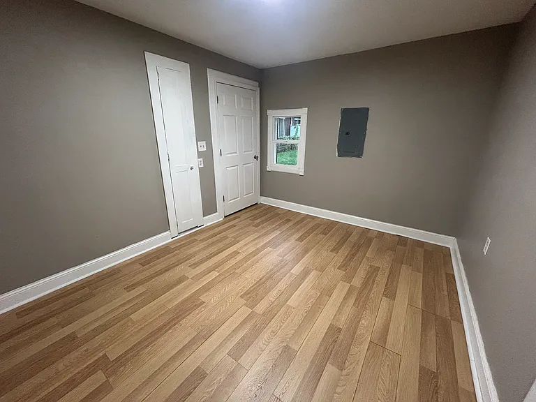 201 S Walnut St — Photo 16