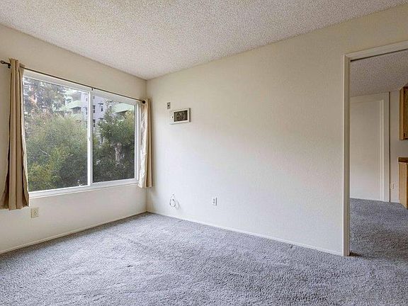 3rd image of 3629-31 Alabama St #307