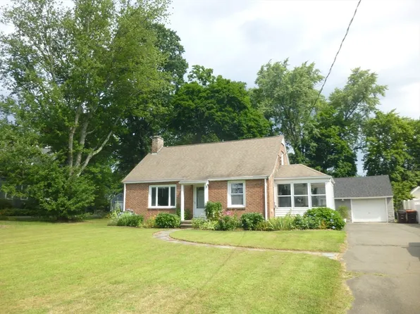 55 School St, Agawam, MA 01001