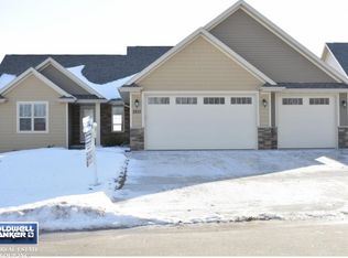 2835 Villa Way, Menasha, WI 54952