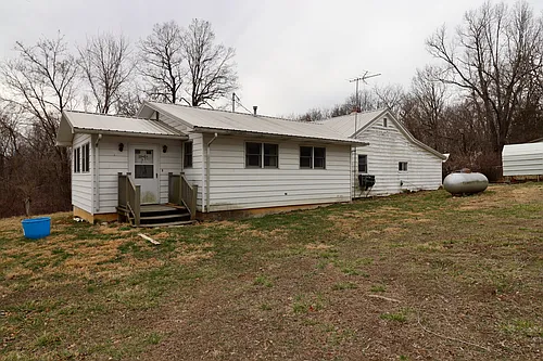 20451 Highway B Photo 1