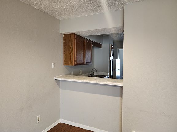 5th image of 113 S Las Vegas Trl