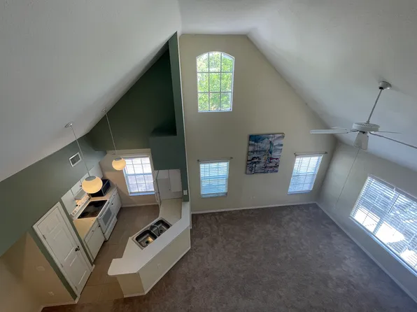 9178 Lake Chase Island Way, Tampa, FL 33626