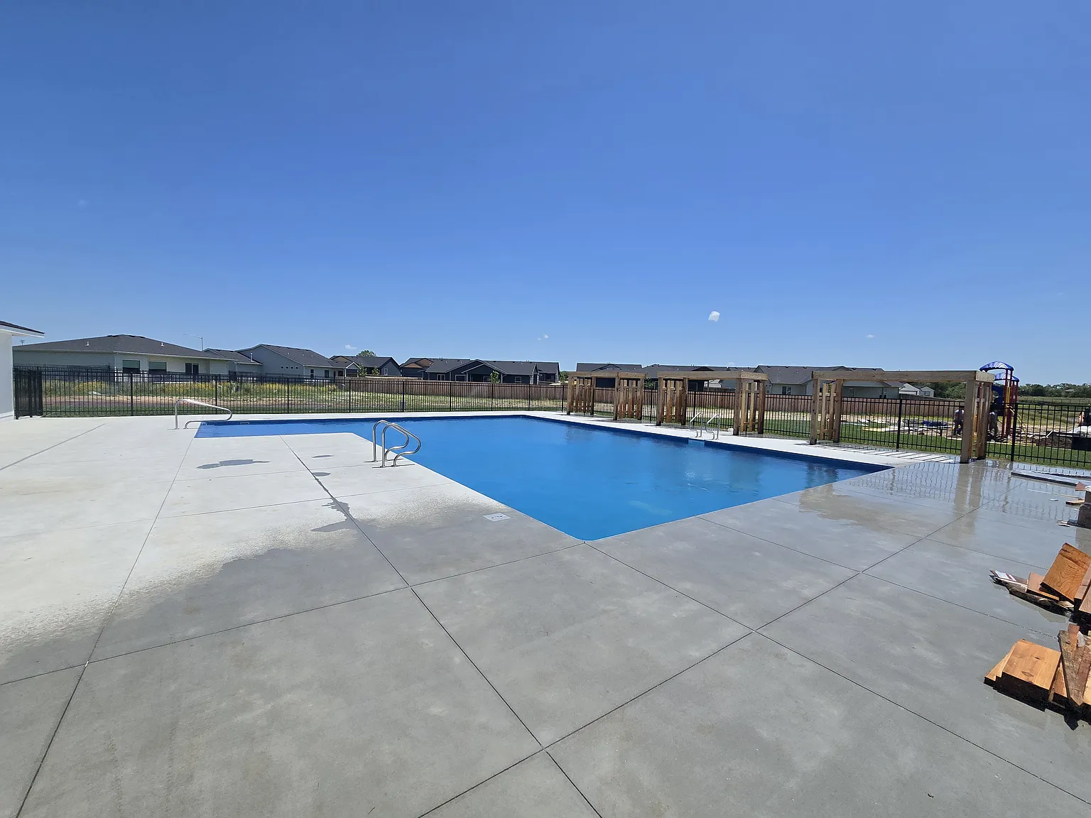 4 bed, 1502 sqft, $1,695 — Photo 3