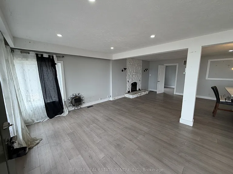 35 Lakeside Ave — Photo 11
