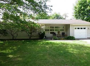 198 New Meadow Rd, Barrington, RI 02806