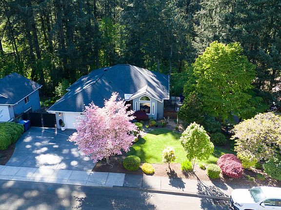 5th image of 4227 Cloudview Dr S