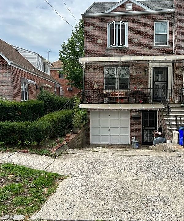 1st image of 2307 Pearsall Ave