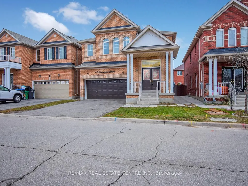 112 Commodore Dr