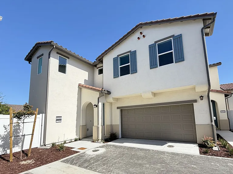 1714 River Vista Way — Photo 1