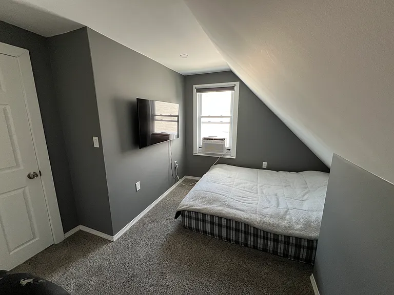 150 Grant St #1 — Photo 8