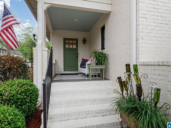 3rd image of 4005 Dunemere Ln