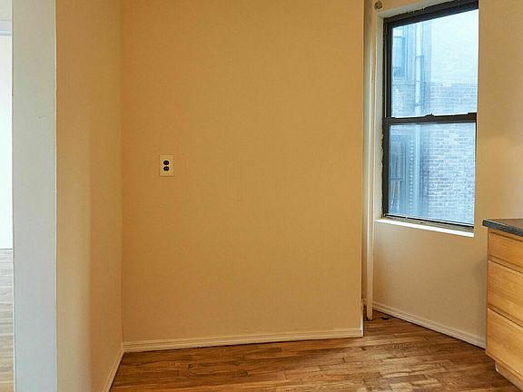 5th image of 24-35 Steinway St #10A