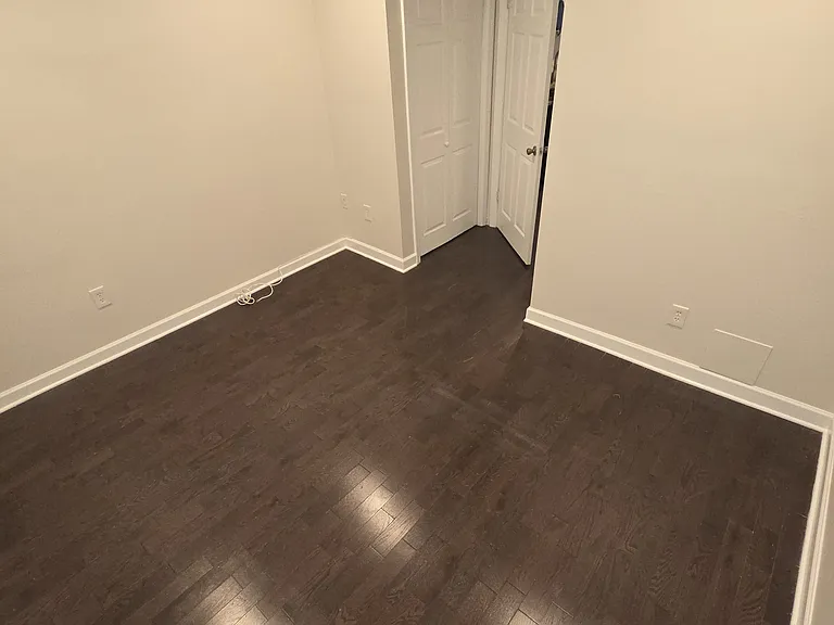204 Ogden Ave #2R — Photo 5