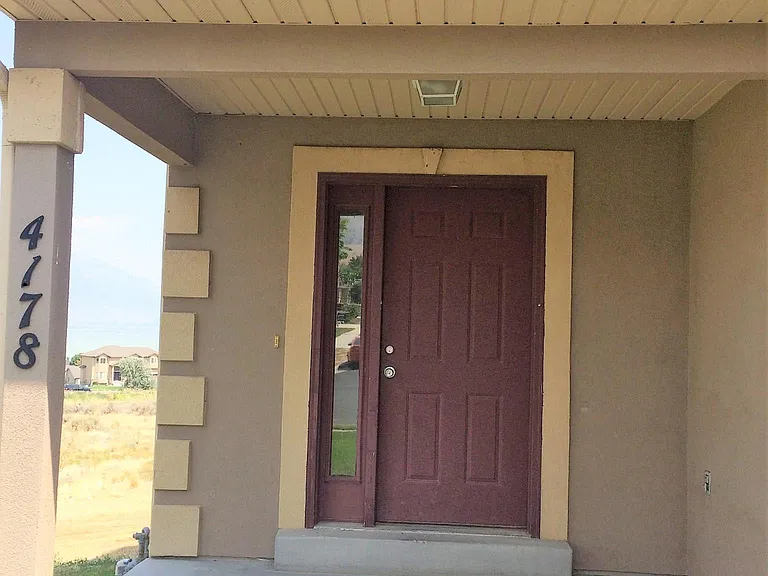 4178 S Montego Dr — Photo 2