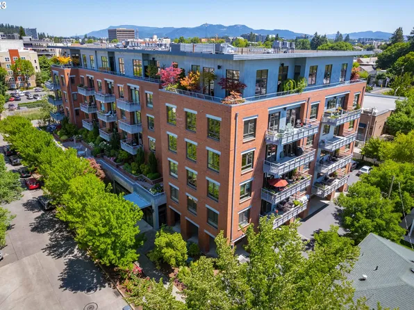 1375 Olive St APT 308, Eugene, OR 97405