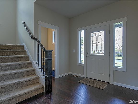 2nd image of 5025 Black Rock Loop SE