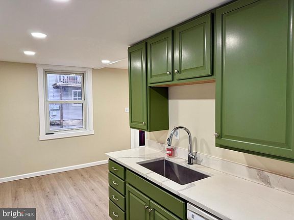 2nd image of 169 King St