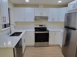 2024 NW 59th St APT 1, Seattle, WA 98107