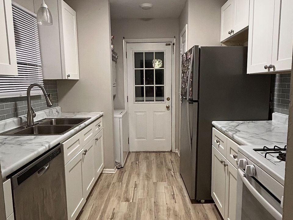 1st image of 411 N Lake Shore Dr #411