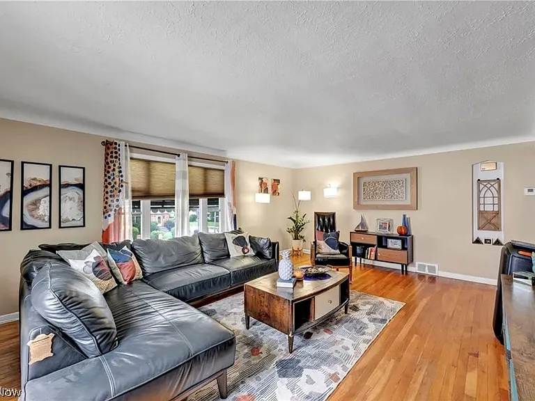9309 Garfield Blvd — Photo 8