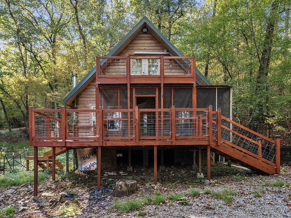 1st image of 296 Riverpark Dr