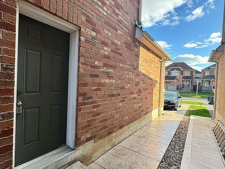 5475 Freshwater Dr #BASEMENT — Photo 2