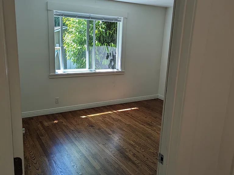 SW 104th St — Photo 35
