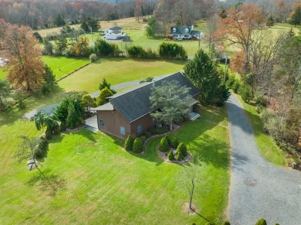 50 Tumble Falls Rd, Kingwood Twp., NJ 08559