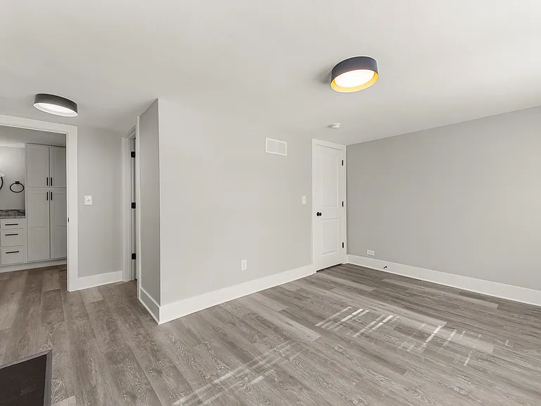 37386 Detroit Rd — Photo 17