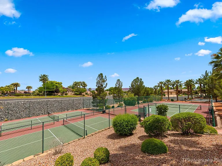 853 W Kestrel Ct — Photo 42
