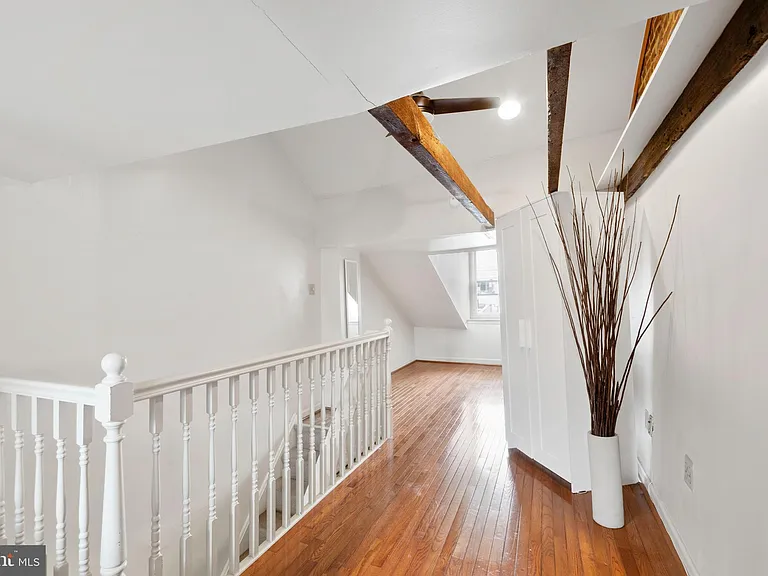 104 N 2nd St #200 — Photo 28