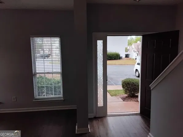 914 Tree Creek Blvd, Lawrenceville, GA 30043