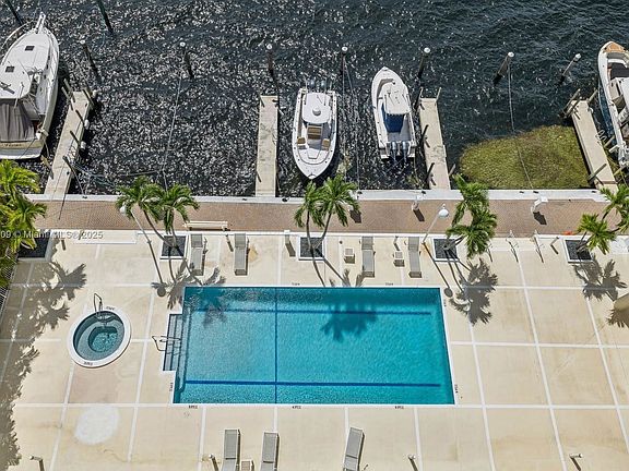 2nd image of 1690 S Bayshore Ln