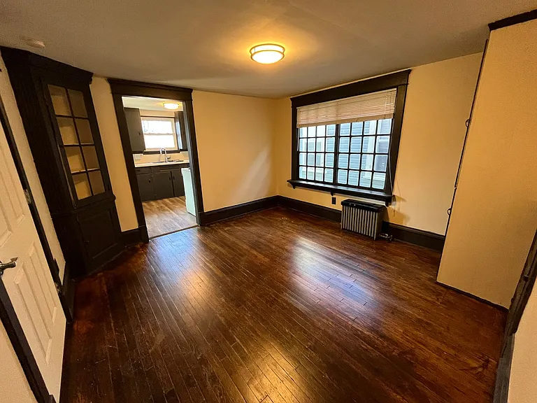 896 Grove St #900 — Photo 2