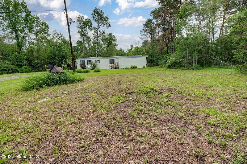 3rd image of 136 Brower Road