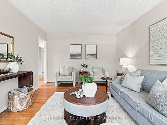 5th image of 274 Labrador Dr