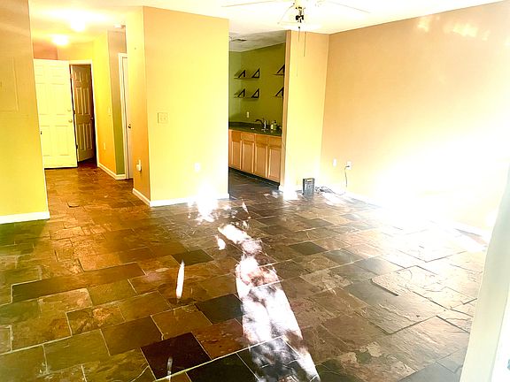 4th image of 503 Dancing Fox Rd #B