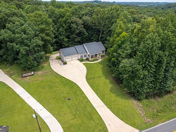 5th image of 3627 E Hall Rd