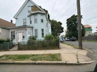 81 Jackson St, Lynn, MA 01902