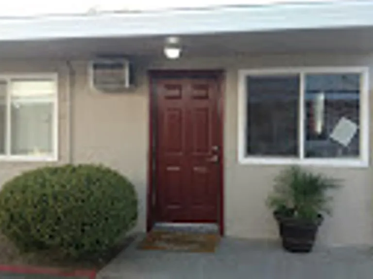 Carabay Apartments - Gated Community Featuring 1 and 2 Bedroom Apartments! — Photo 11