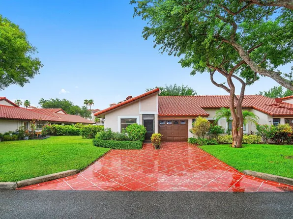 6215 Kings Gate Cir, Delray Beach, FL 33484