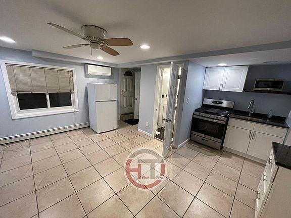 5th image of 733 Hollywood Ave