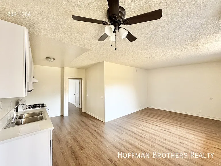 15552 Nordhoff St #105 — Photo 4