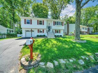 138 Marne Rd, Hopatcong, NJ 07843