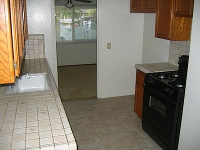 2nd image of 3749 Bolivar Ave