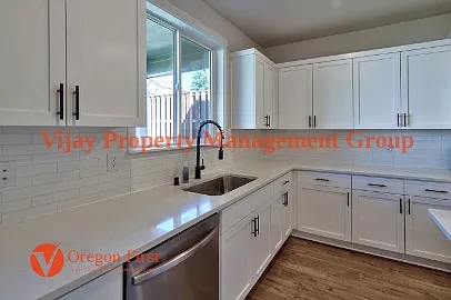 6810 NE 16th Ave — Photo 14