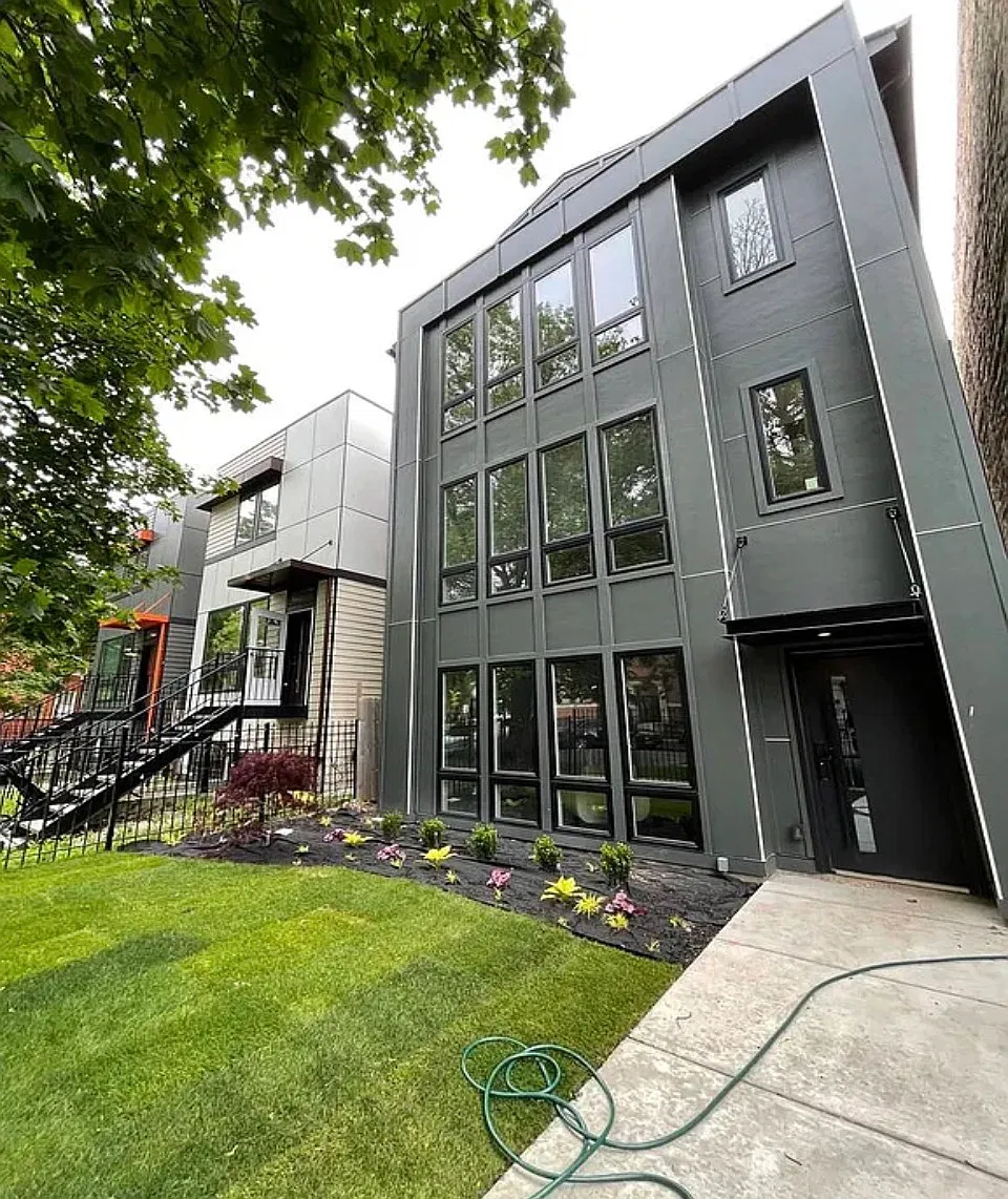 3 bed, 2000 sqft, $3,000 — Photo 2