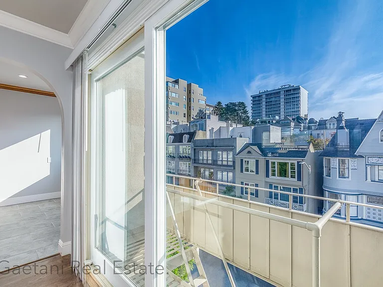 2266 Washington St #341R — Photo 10